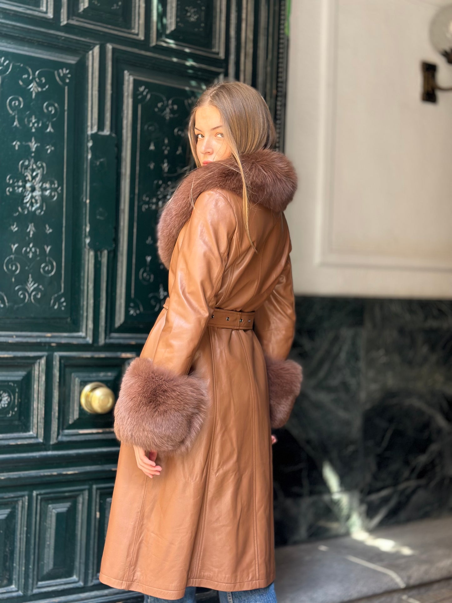 Abrigo estrella de piel (marrón)