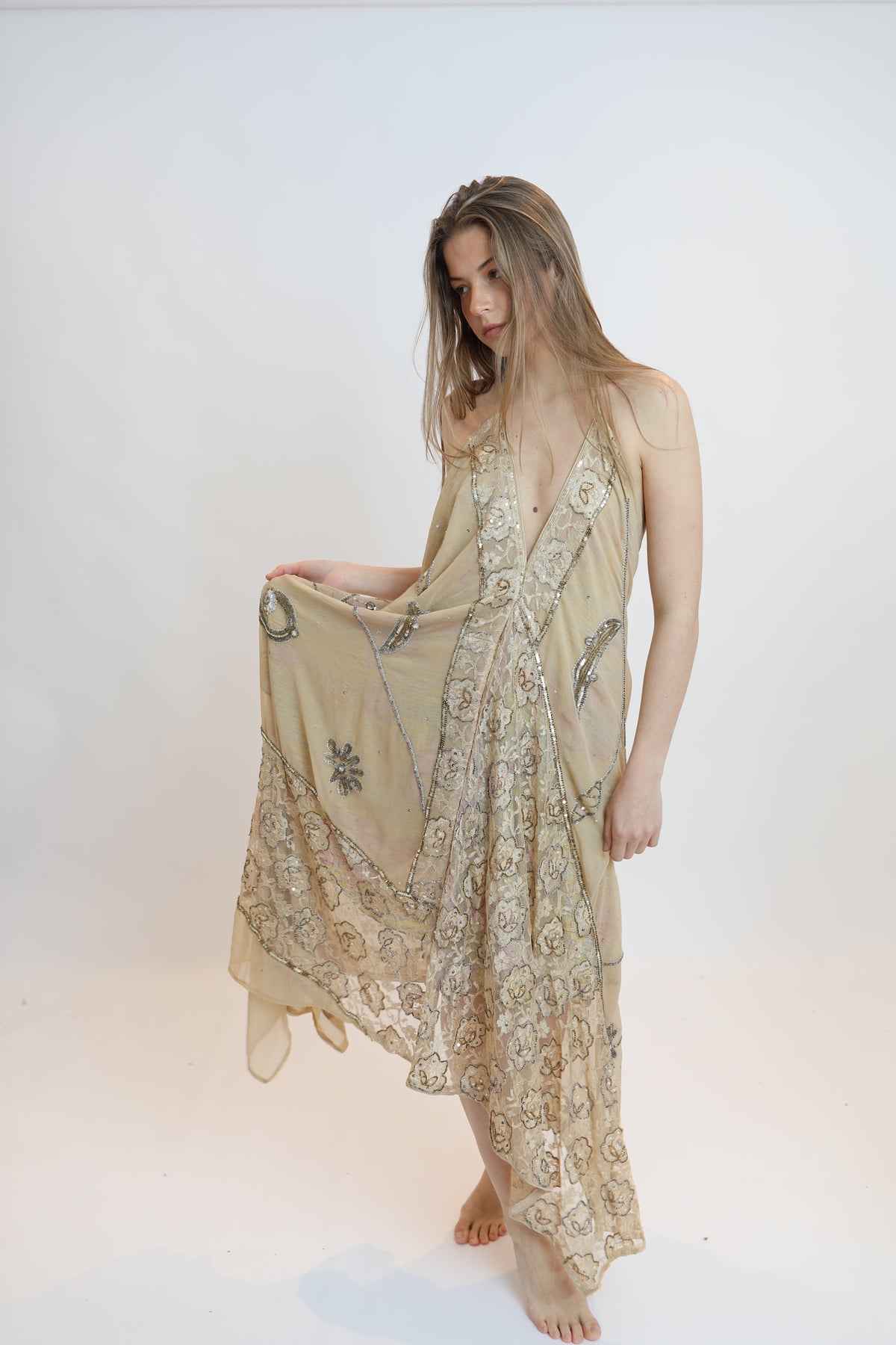 Vestido joya beige 139