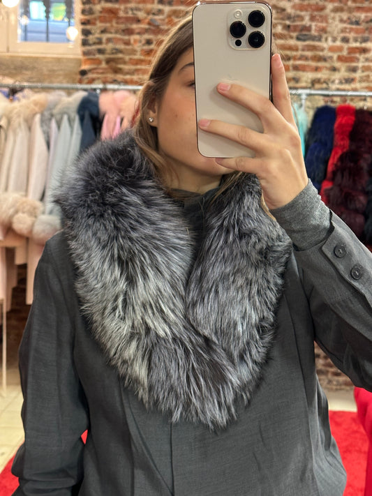 Cuello básico de zorro (gris)
