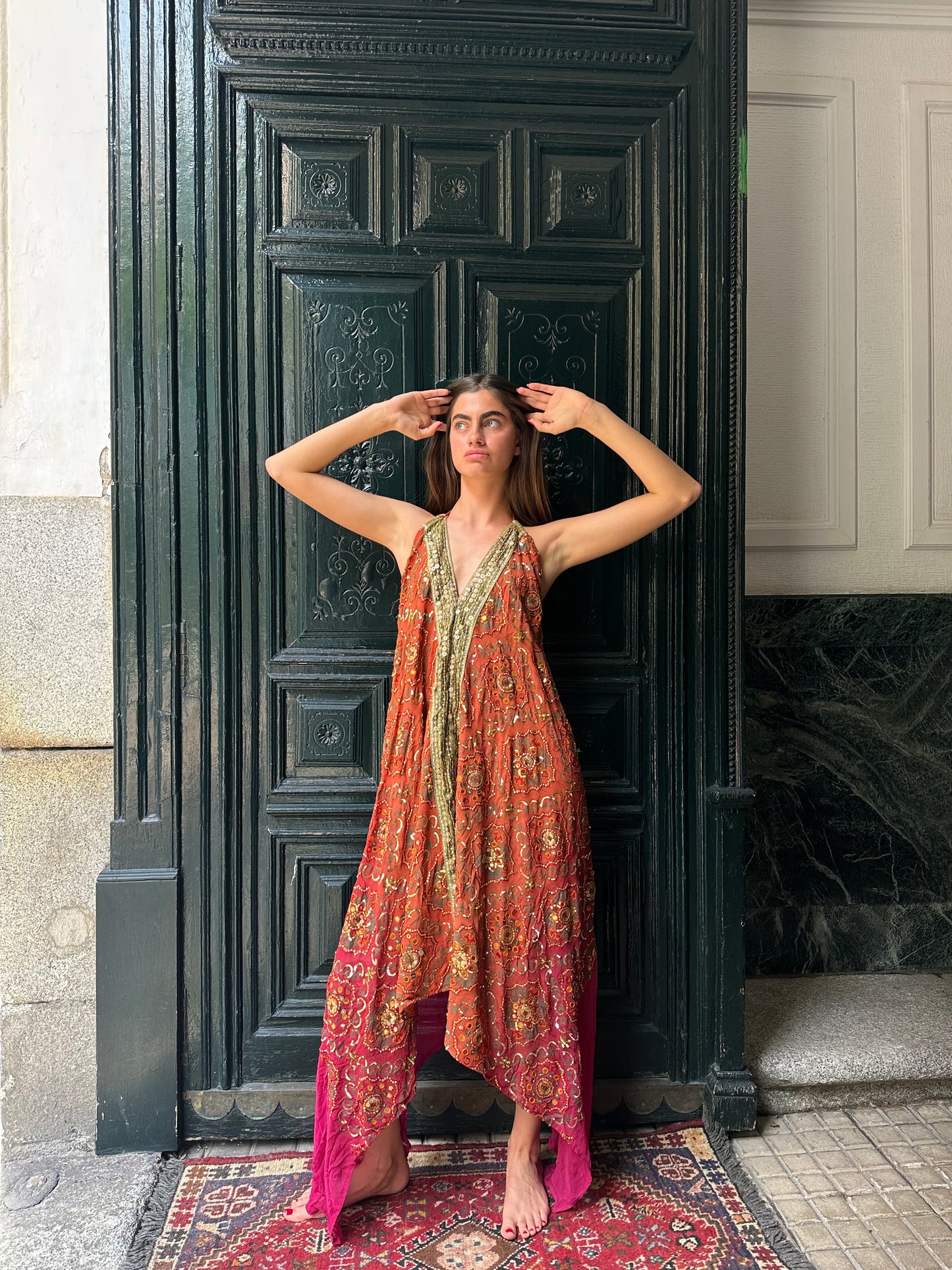 Vestido joya rojo rosa