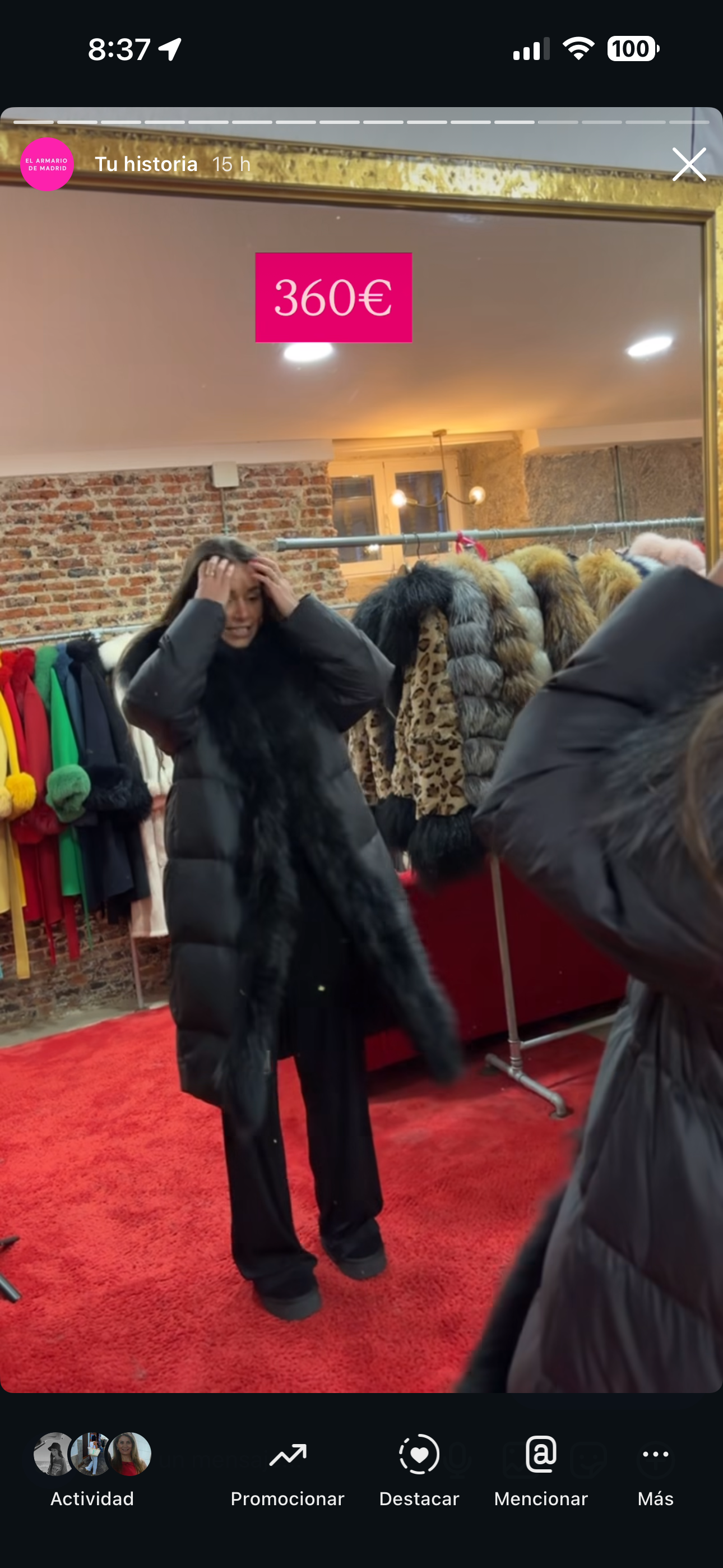 Link plumas largo negro con pelo negro